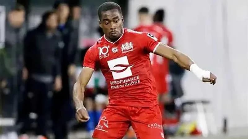 أوكو يتلقى تهديدًا قانونيًا من الزمالك المصري