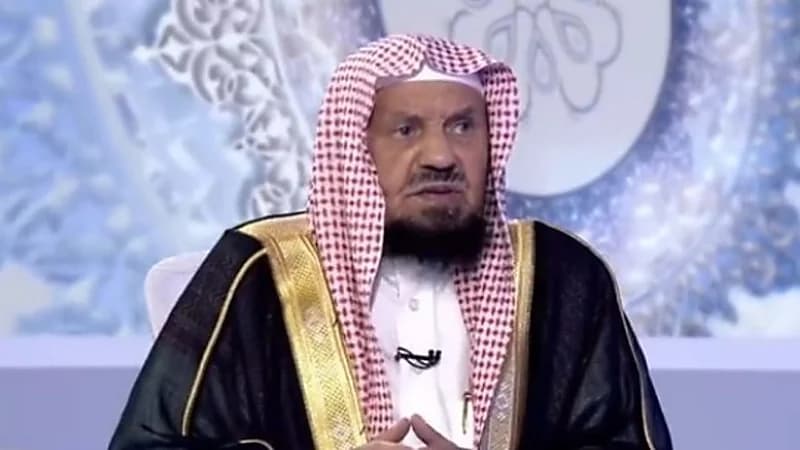 المنيع يوضح ما يفعله الشخص حال تكرار العمرة ولم يكن له شعر يحلقه "فيديو"