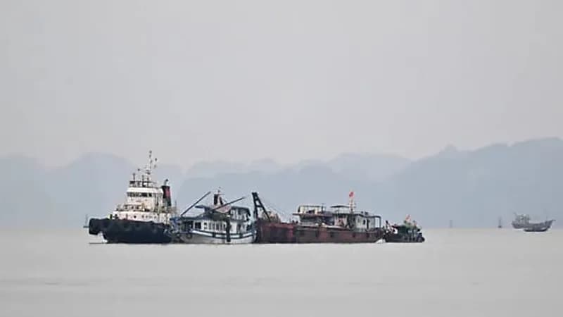 عاصفة رعدية تتسبب في انقلاب سفينة سياحية ومقتل 38 شخصًا في فيتنام