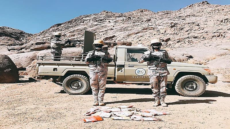 بالفيديو.. حرس الحدود يحبط محاولة تهريب (802) كيلوجرام من الحشيش المخدر و (25.4) طن من القات المخدر