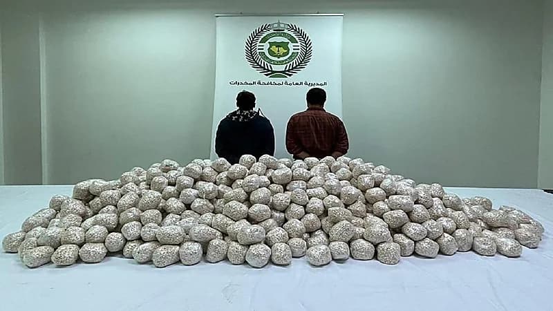 مكافحة المخدرات تضبط مليون قرص إمفيتامين مخدر بحوزة وافدين