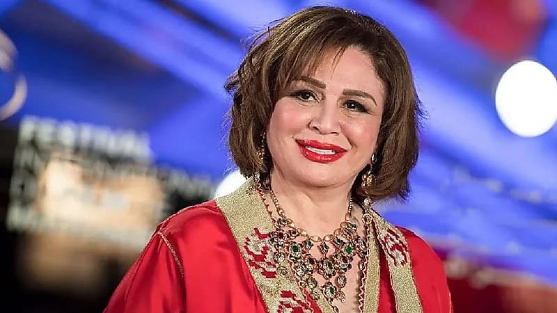 بالفيديو .. إلهام شاهين تشارك داوود حسين الرقص والغناء