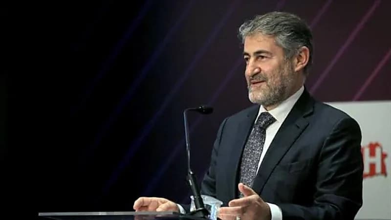 شاهد.. وزير المالية التركي يتهرب من توضيح سبب تدهور الاقتصاد بطريقة مثيرة للسخرية