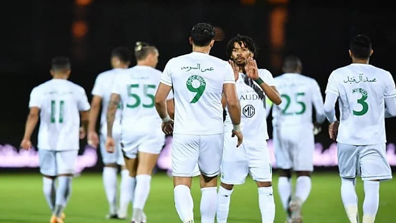 بالفيديو.. مدرب يصف الأهلي بفريق حواري