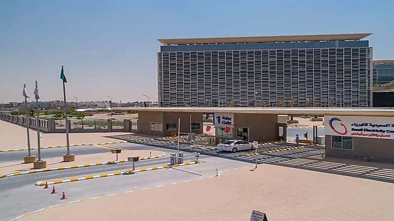 الكهرباء تكشف عن 7 حالات يحق فيها للمشترك تعويضاً مالياً