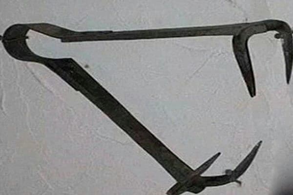 داعش يقتل طفلة بآلة من العصور الوسطى مغموسة في السم