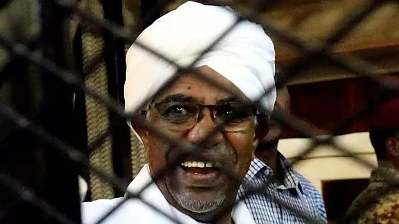 البشير: تسليمي للمحكمة الجنائية أفضل من الظروف الحالية