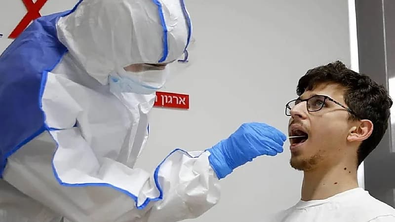 "الصحة" توضح الحالات التي يجب فيها إجراء مسحة كورونا