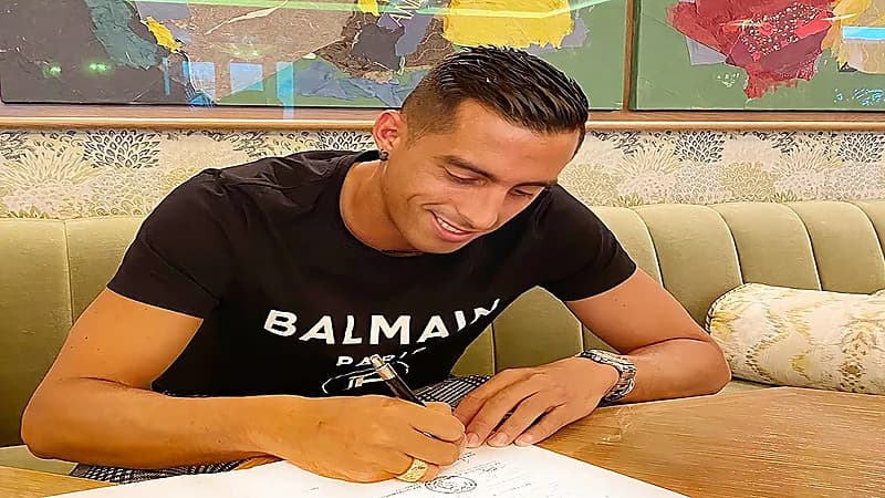 النصر يوقع رسميا مع الأرجنتيني موري لمدة موسمين