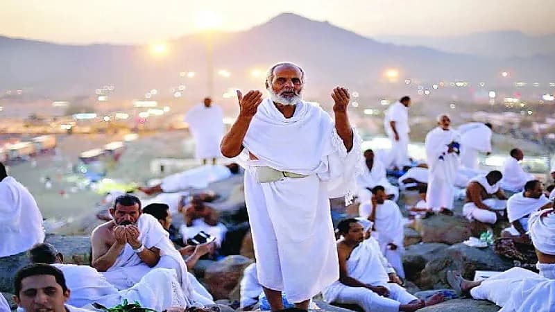 بالفيديو .. تصرفات خاطئة تصيب الحاج بالإجهاد الحراري