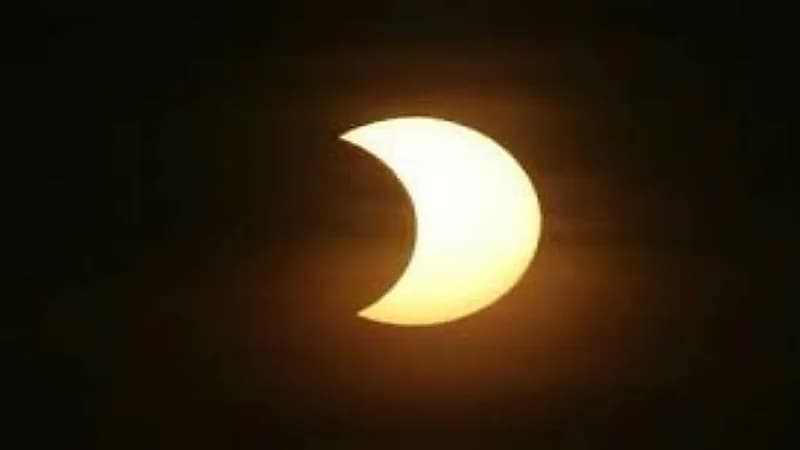 الحصيني يتوقع موعد حدوث كسوف جزئي للشمس في المملكة والخليج