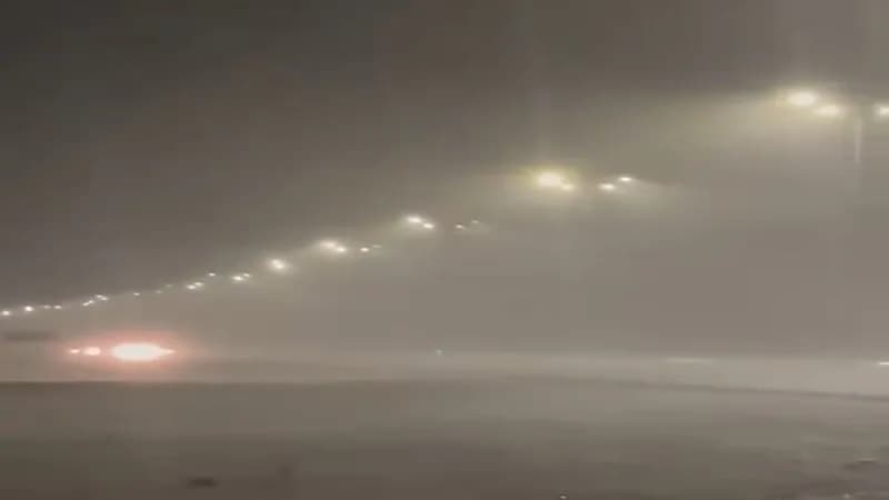 شاهد.. صواعق وأمطار غزيرة في شمال مكة