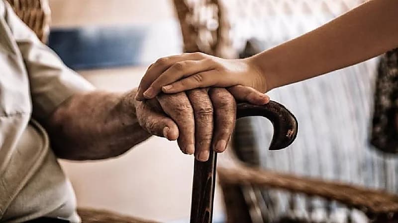 بالفيديو .. نصائح لكبار السن للحفاظ على صحتهم النفسية