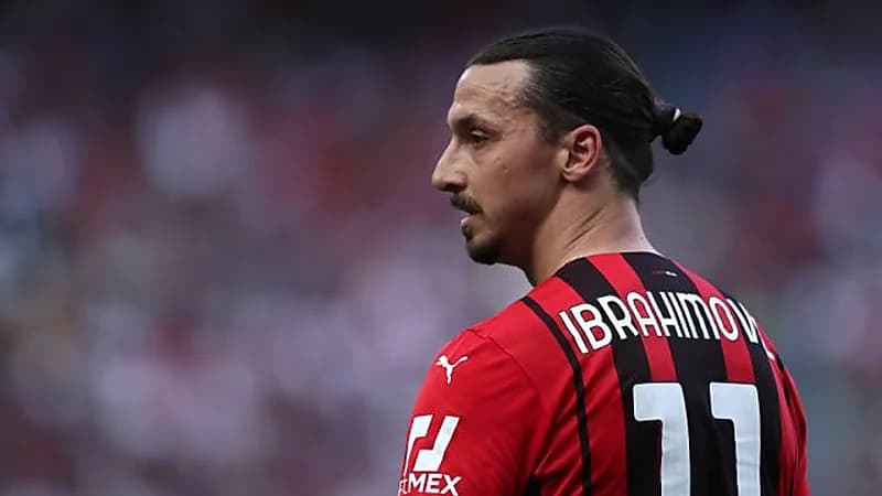 إبراهيموفيتش ينتقد طريقة احتفال لاعبي الأرجنتين بكأس العالم