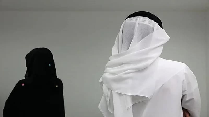 السلمان: سخرية الزوج بزوجته يفقدها الثقة بنفسها ويشعرها بالإهانة