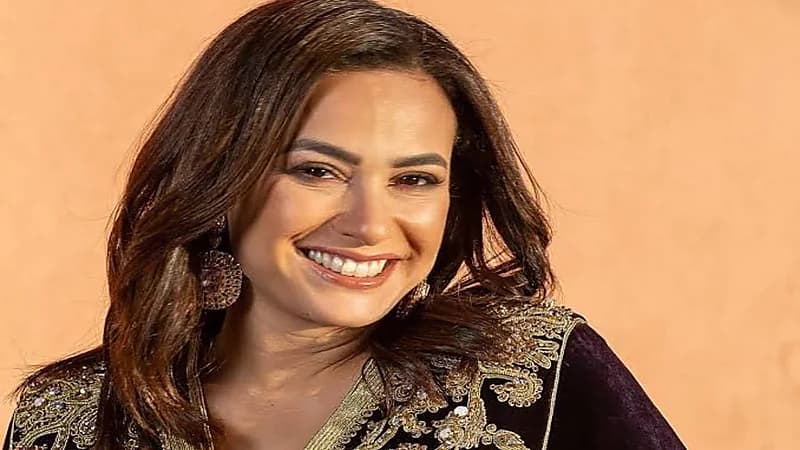 هند صبري تفاجئ جمهورها بلوك جديد