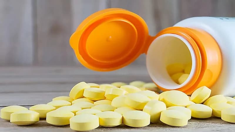 مختصة: تناول فيتامين C بشكل عشوائي يسبب حصوات الكلى ويحفز الخلايا السرطانية.. فيديو