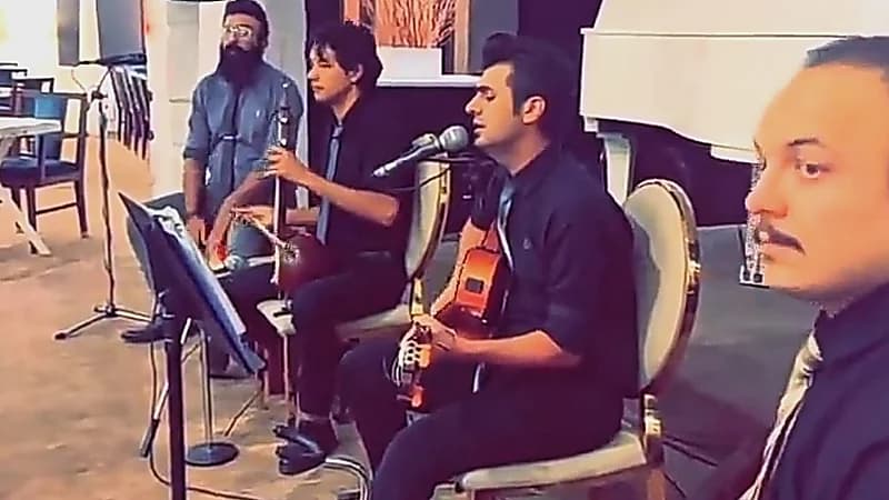 إيرانيون يغنون أغنية "أنت ملك" من قلب طهران .. فيديو