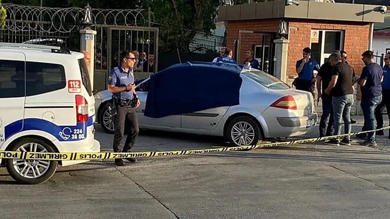 تخلص من زوجته ونقل جثتها الى مركز الشرطة ..صورة