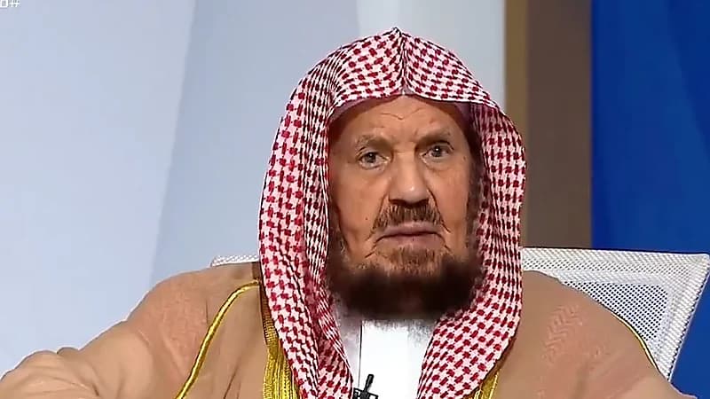 حكم قضاء الصلاة والصيام لمن تركها لعدة سنوات؟ الشيخ المنيع يوضح .. فيديو