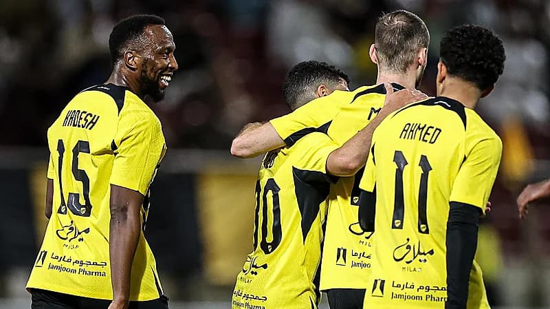 الاتحاد يتغلب على النصر العماني برباعية .. فيديو