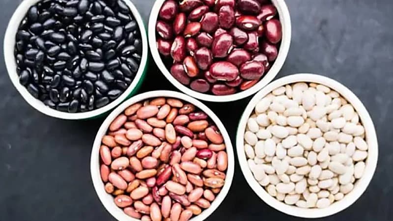 قائمة ببعض الأطعمة الصحية التي تتعارض مع الأدوية