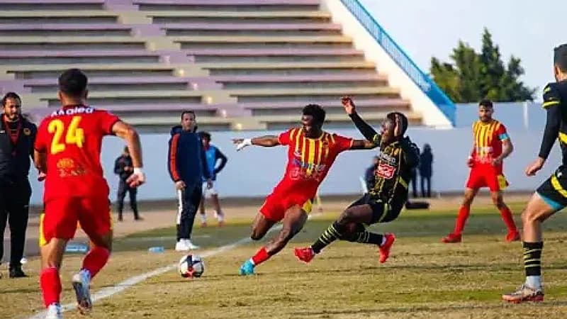 السجن 8 أشهر لمسؤول تونسي بسبب رسائل صوتية