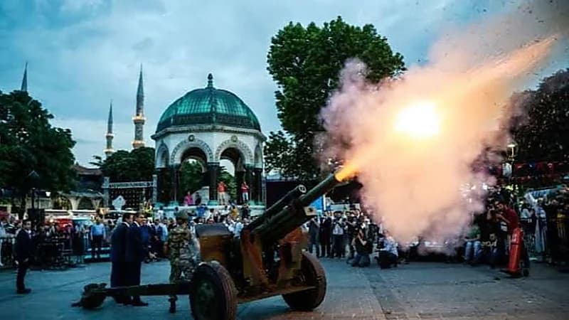 إصابة رجل بجروح خطيرة بسبب انفجار قنبلة مدفع رمضان