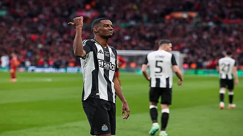 نيوكاسل يرفض بيع إيزاك