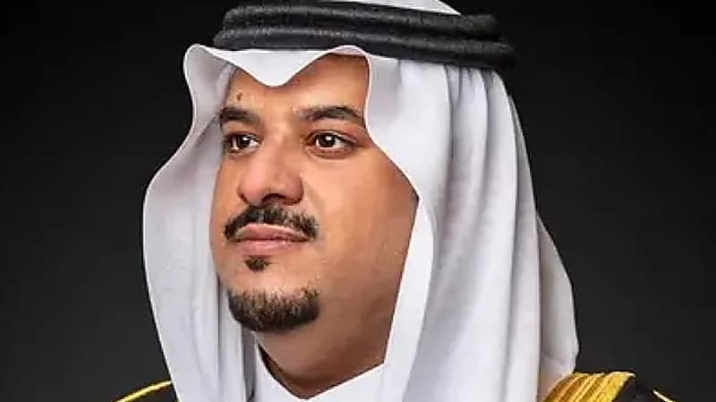 نائب أمير الرياض يهنئ نادي الأنوار لصعوده لدوري يلو