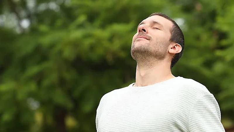 استشاري: الرياضة تغني عن العديد من الأجهزة التنفسية وتقوي الرئة.. فيديو