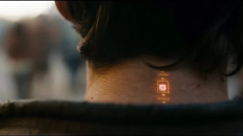 شريحة تكنولوجية تُحوّل الإنسان إلى "سوبر" بتوقيع إيلون ماسك! .. فيديو