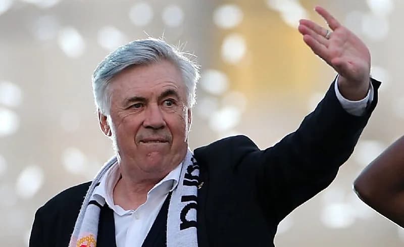 أنشيلوتي يبلغ لاعبي ريال مدريد بالرحيل