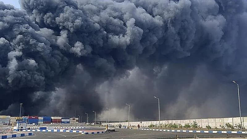 إيران تعلن ثبوت تقصير في انفجار ميناء رجائي وتستدعي مسؤولين للتحقيق