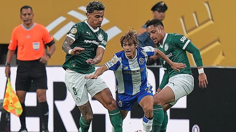 التعادل السلبي يحسم لقاء بالميراس ضد بورتو