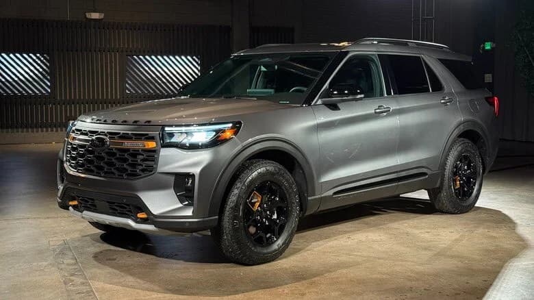 فورد تكشف عن نسخة “تريمر” من إكسبلورر الجديدة: تصميم هجومي وأداء مخصص للطرق الوعرة.. صور