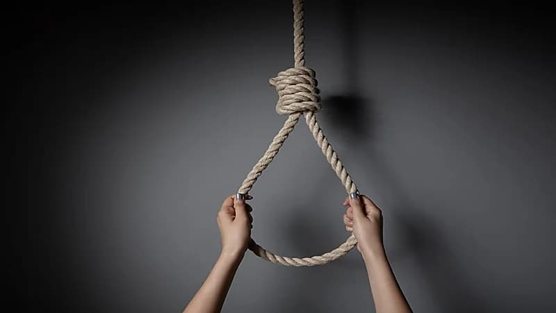 انتحار فتاة قاصر لاعتقادها أنها قتلت ابن شقيقها