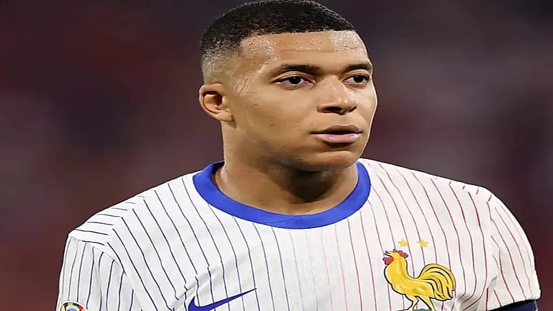 الشرطة الفرنسية تبرئ مبابي في قضية "تبرعات المونديال"