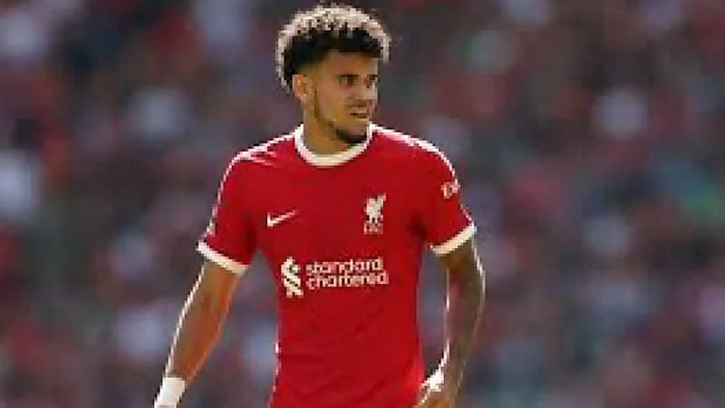 دياز يرفض عرض النصر وينضم لميونخ