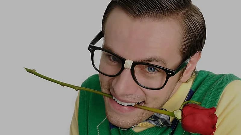 السجن لمحتال رومانسي استولى على أموال نساء بحيل عاطفية