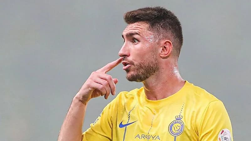 بشكتاش يقدم عرضً رسمي لنادي النصر لضمّ لابورت