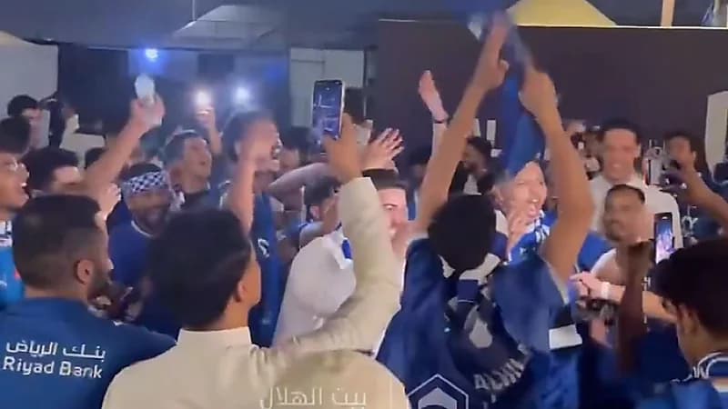 جماهير الهلال تردد: هاتوا الأهلي .. فيديو