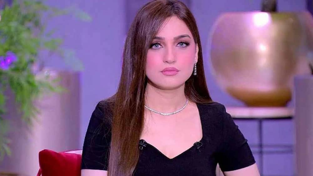 ياسمين عز :المرأة تصير أميرة لما تخلي جوزها أمير وتاج فوق رأسها..فيديو