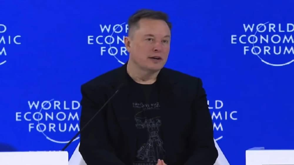 إيلون ماسك: الذكاء الاصطناعي سيفوق ذكاء الإنسان نهاية هذا العام.. فيديو