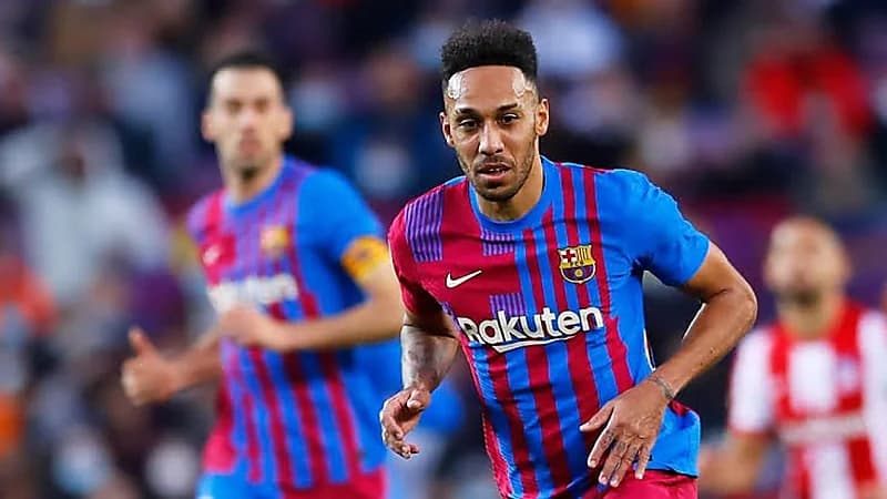 سطو مسلح على منزل مهاجم برشلونة