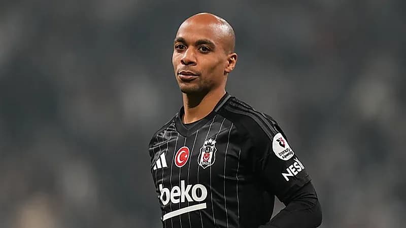 أندية إسطنبول ترفض ضم جواو ماريو وسط مساعٍ من بشكتاش لتسويقه