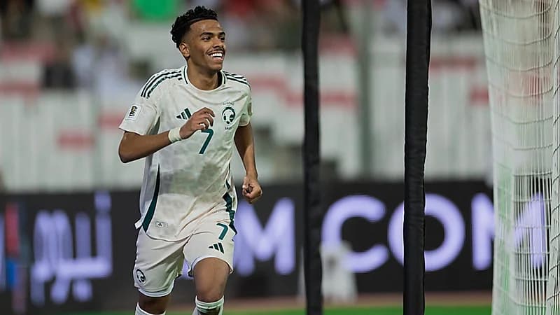 الأخضر يتغلب على البحرين بثنائية .. فيديو