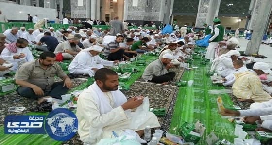 انطلاق مائدة إفطار " شهداء الوطن " بالحرم الشريف في مكة