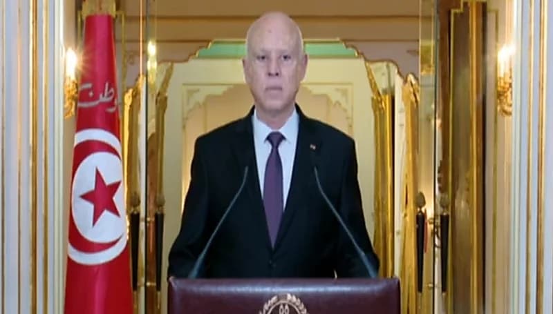 رئيس تونس يعلن تنظيم استفتاء وطني في 25 يوليو المقبل