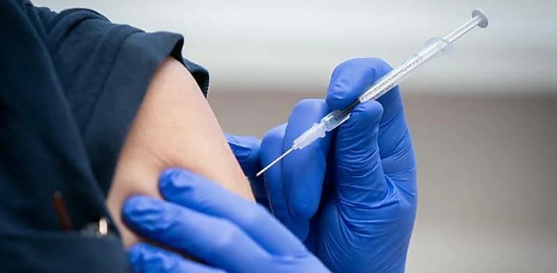 ولاية أمريكية تفاجئ سكانها الذين تلقوا لقاح كورونا